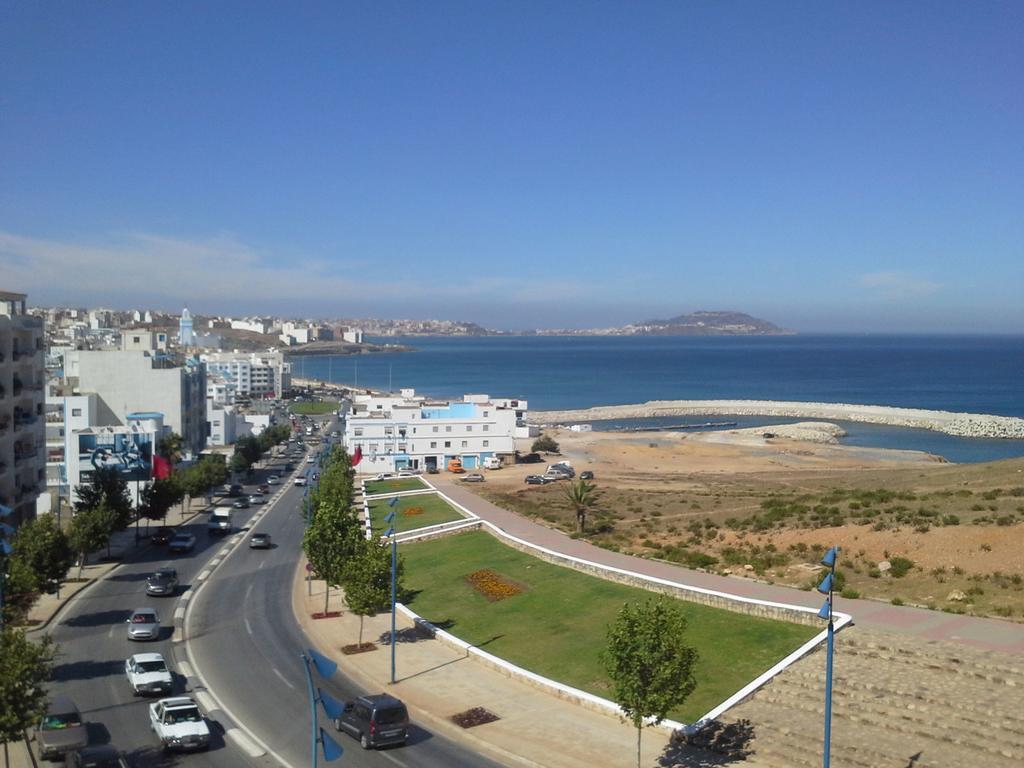 Fnideq Seaside Apartment Luaran gambar